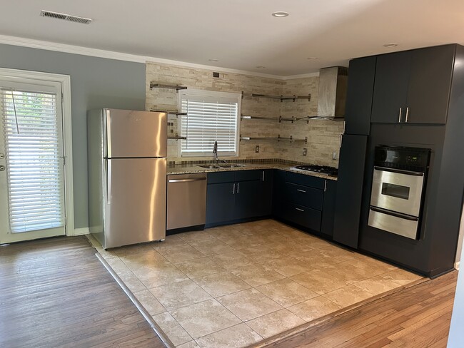 3020 Pasadena Dr in Decatur, GA - Building Photo - Building Photo