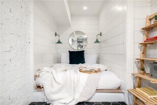 799 Charles Allen Dr NE in Atlanta, GA - Building Photo