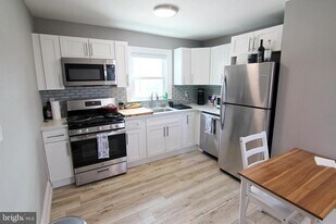 201 Spring Mill Ave in Conshohocken, PA - Building Photo