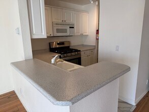 336 Larkspur Plaza Dr in Larkspur, CA - Building Photo - Building Photo