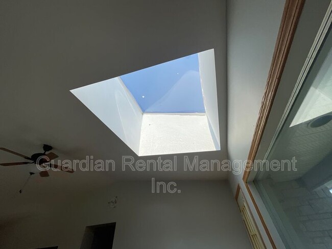 1227 Regina Ave in Thunder Bay, ON - Building Photo - Building Photo