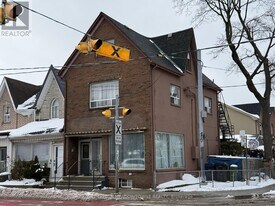 492 Dufferin St in Toronto, ON - Building Photo