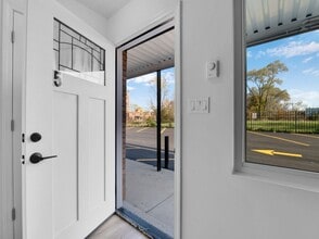 44 Highland St in Highland Park, MI - Building Photo - Building Photo