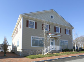 Village Green Apartments in Annandale, NJ - Building Photo - Building Photo