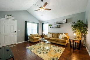 20 Larkspur Avenue in Emerson, GA - Building Photo