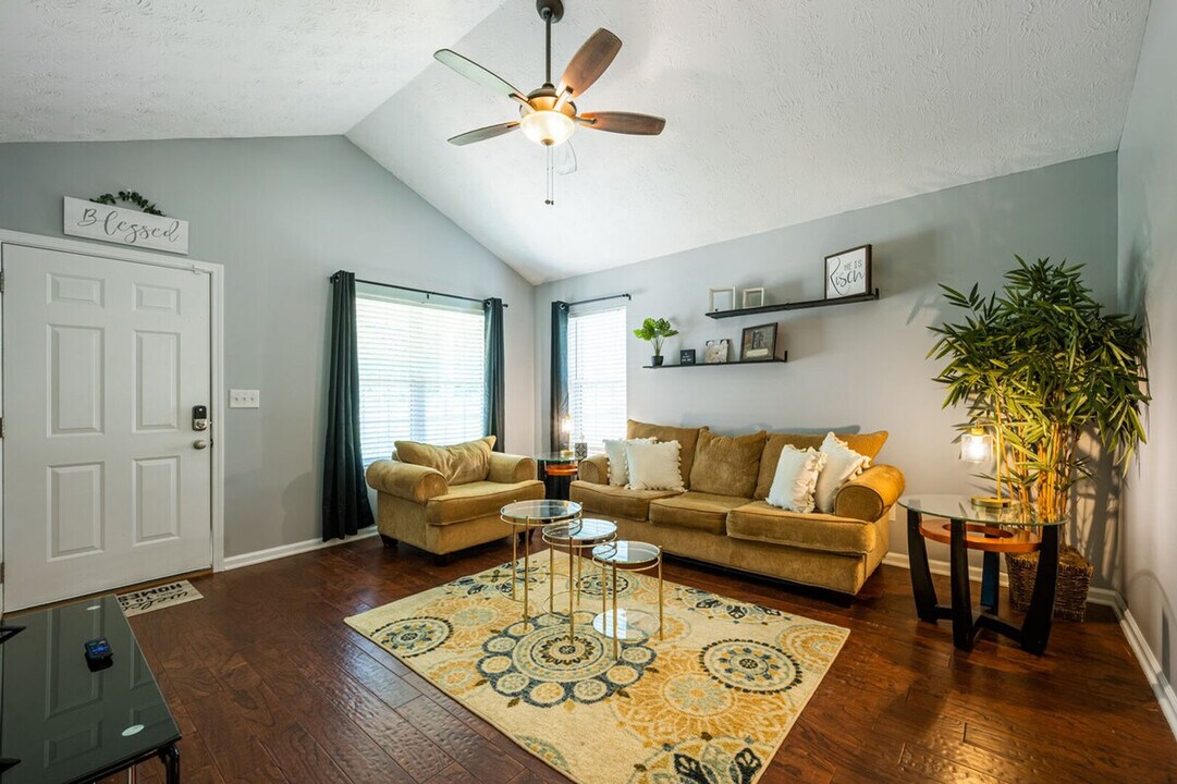 38 Arizona Ave in Emerson, GA - Building Photo
