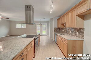 13614 Larkbrook St in San Antonio, TX - Building Photo - Building Photo