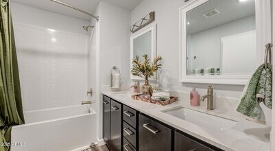 11850 W Fillmore St, Unit 2 in Avondale, AZ - Building Photo - Building Photo