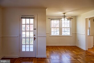 6612 Wakefield Dr in Alexandria, VA - Foto de edificio - Building Photo