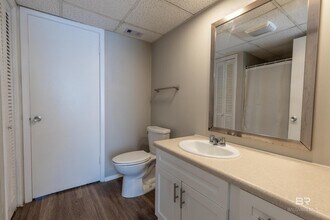 1061 Sea Cliff Dr N in Daphne, AL - Building Photo - Building Photo