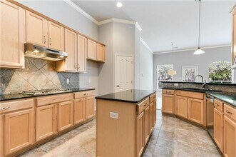 10005 Loxley Ln in Austin, TX - Building Photo - Building Photo