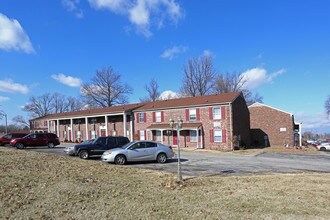 Parkside Manor Apartments in Granite City, IL - Foto de edificio - Building Photo