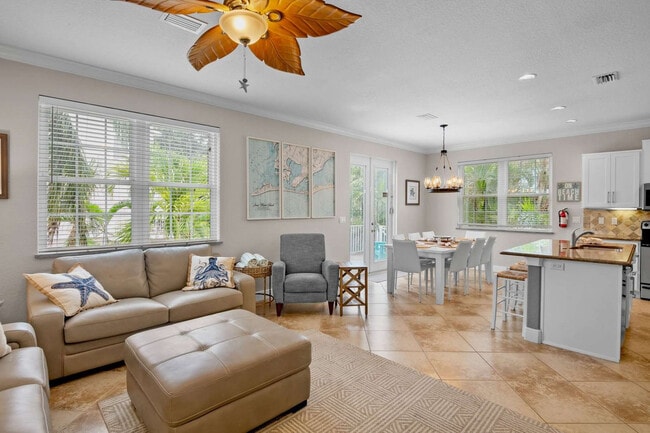 145 50th St, Unit SI ID1504767P in Holmes Beach, FL - Building Photo - Building Photo