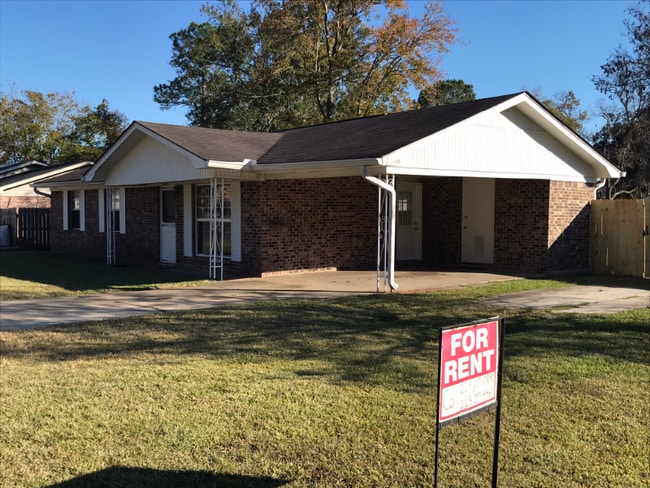 16313 Lamont Rd in Biloxi, MS - Building Photo - Building Photo