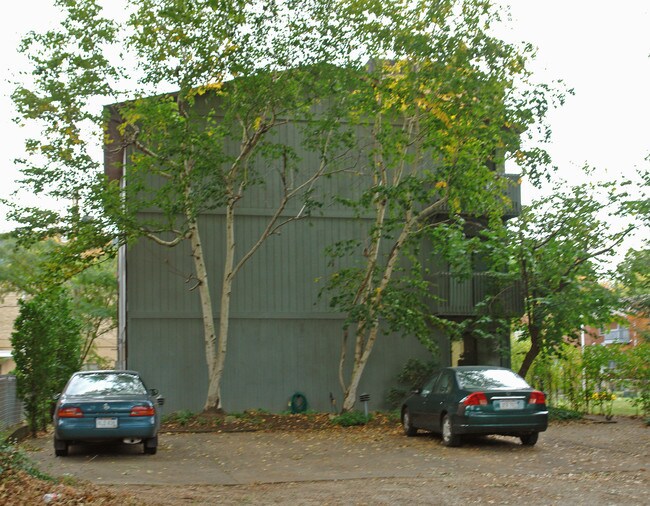 4708 Venable Ave in Charleston, WV - Foto de edificio - Building Photo