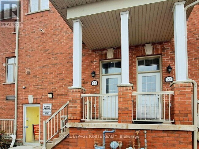 38 Greensborough Village Cir in Markham, ON - Building Photo - Building Photo