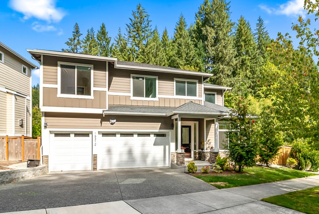 15312 NE Woodland Pl in Woodinville, WA - Foto de edificio - Building Photo