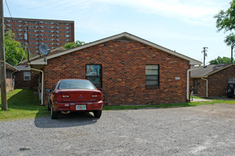 215 30th Ave N in Nashville, TN - Building Photo - Building Photo