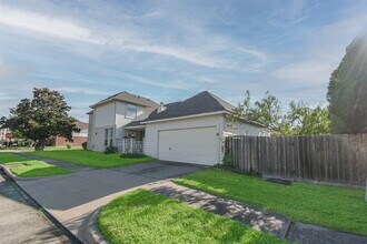 15119 Leila Bend Dr in Houston, TX - Building Photo - Building Photo