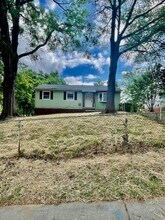 2756 Coronet Way in Charlotte, NC - Building Photo - Building Photo