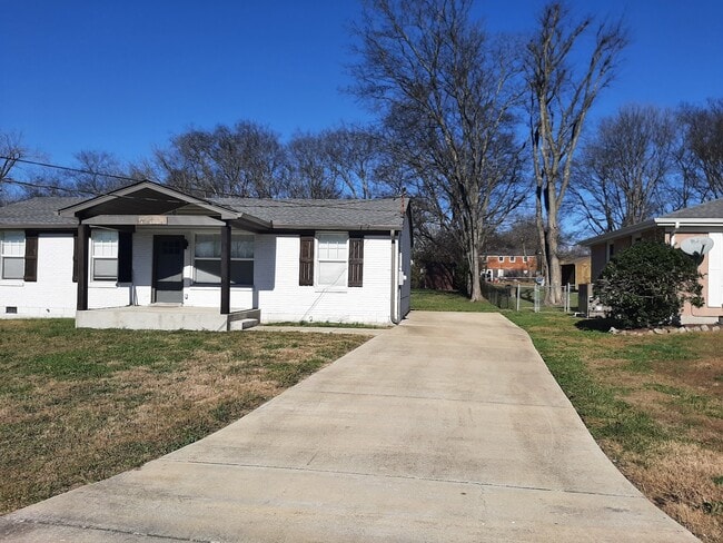 234 Santa Monica Blvd in Gallatin, TN - Building Photo - Building Photo