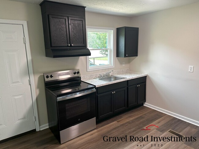 2022 4th St E in Tuscaloosa, AL - Foto de edificio - Building Photo