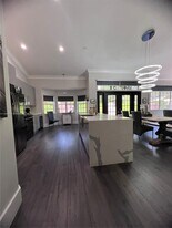 1371 Bayview Cir in Weston, FL - Building Photo