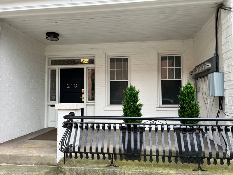 210 W Chestnut St in Lancaster, PA - Foto de edificio