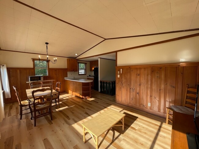 13 Winhall Hollow Rd in Winhall, VT - Building Photo - Building Photo