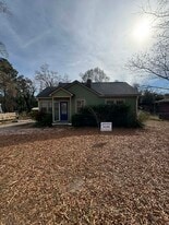 206 Briggs Ave in Greenwood, SC - Building Photo