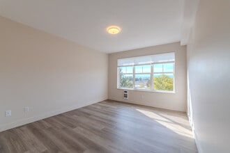 Mill Creek Estates in Kelowna, BC - Building Photo - Building Photo