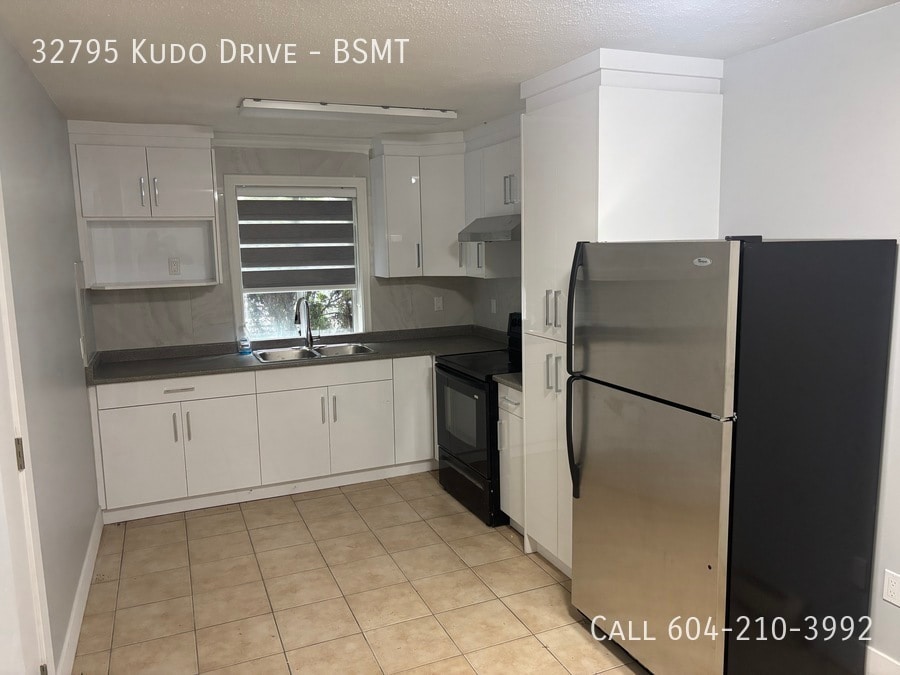 32795 Kudo Dr in Mission, BC - Building Photo