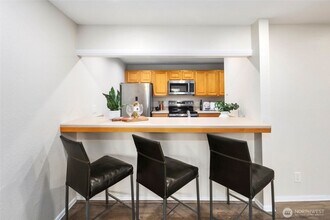 6674 138th Ave NE in Redmond, WA - Building Photo - Building Photo