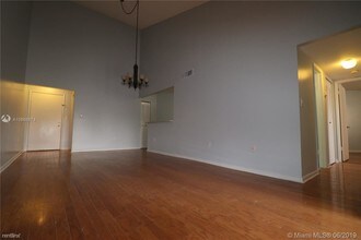 10229 NW 9th St Cir-Unit -Apt 207 in Miami, FL - Building Photo - Building Photo