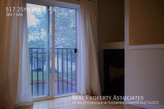 517 25th Ave S in Seattle, WA - Building Photo - Building Photo