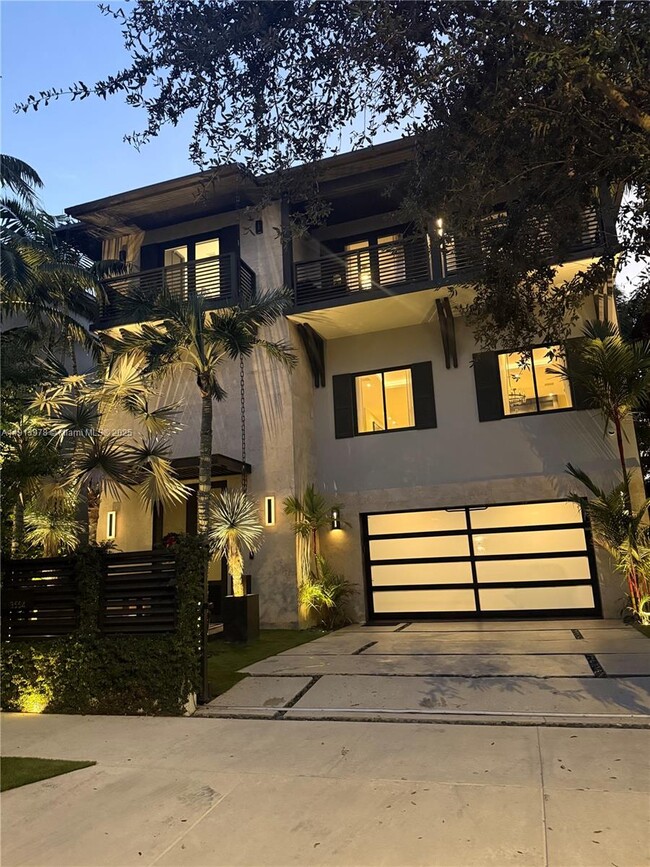 3554 W Glencoe St in Miami, FL - Building Photo - Building Photo