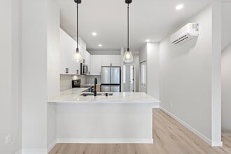 16124 Cascadian Way in Bothell, WA - Building Photo - Building Photo