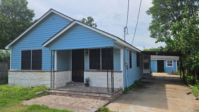 property at 2415 Perry St