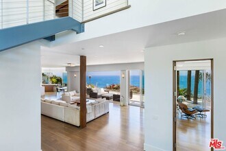 200 Arno Way in Los Angeles, CA - Building Photo - Building Photo