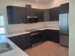 290 Gresham St in Ashland, OR - Building Photo - Building Photo