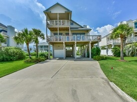 14463 Spyglass Cir in Galveston, TX - Building Photo