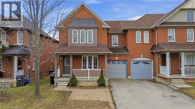 2502 Postmaster Dr in Oakville, ON - Building Photo - Building Photo