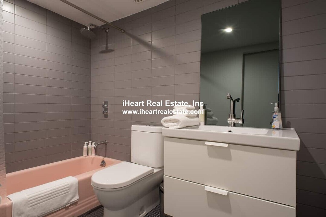 36 Bellvista Rd, Unit 3 in Boston, MA - Building Photo