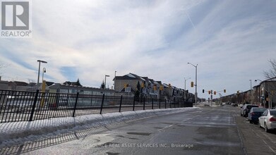 507A Chapman Mills Dr in Ottawa, ON - Building Photo - Building Photo