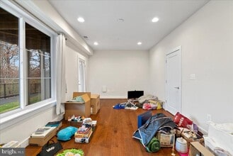 4902 Trail Vista Ln in Chantilly, VA - Building Photo - Building Photo