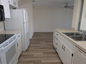 4466 Great Lakes Dr N in Clearwater, FL - Building Photo - Building Photo