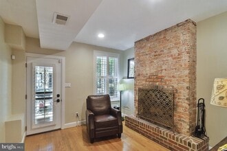 2321 17th St NW in Washington, DC - Building Photo - Building Photo