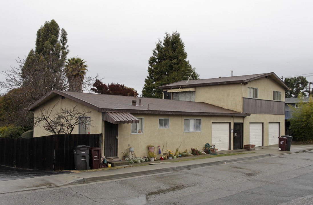 1892 Hill Ave in Hayward, CA - Foto de edificio