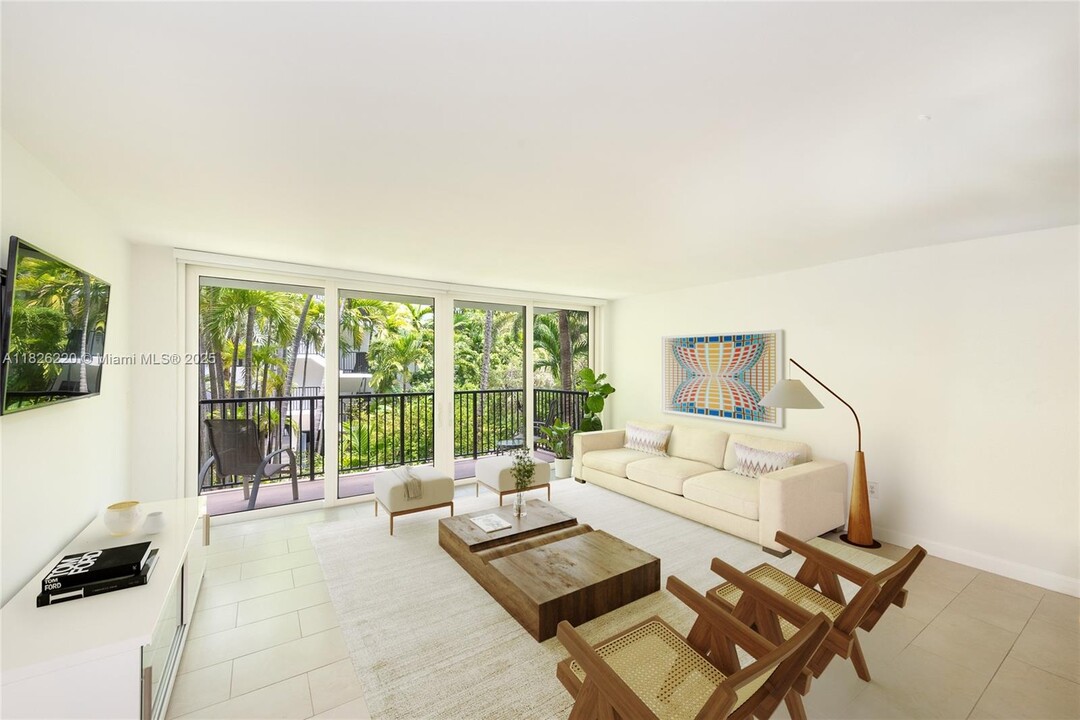 101 Ocean Ln Dr in Miami, FL - Building Photo