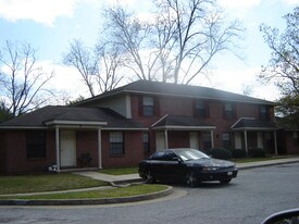 Coolawahee Apartments in Camilla, GA - Building Photo